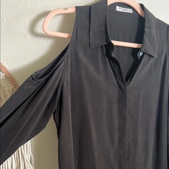 Equipment Black Sleeveless Notched Collar Tank Top - Picture 3 of 6